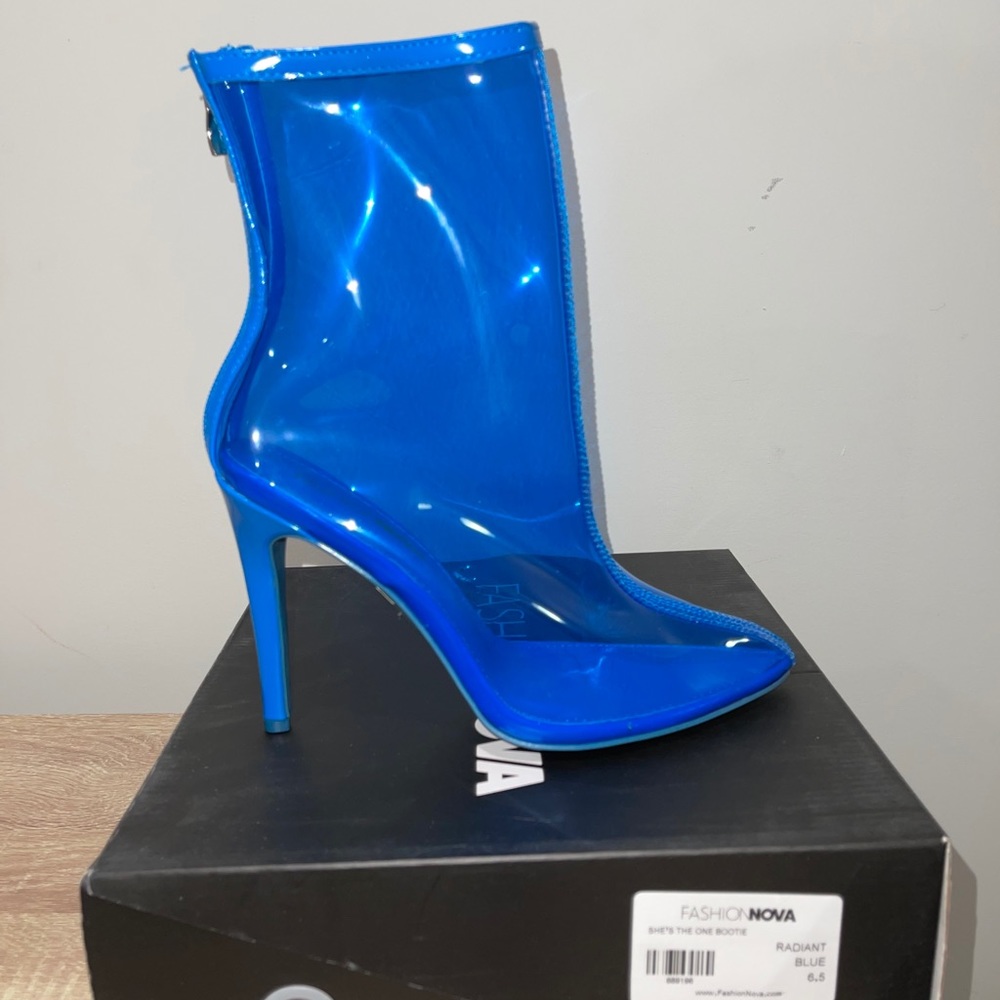 Fashionova transparent blue heels